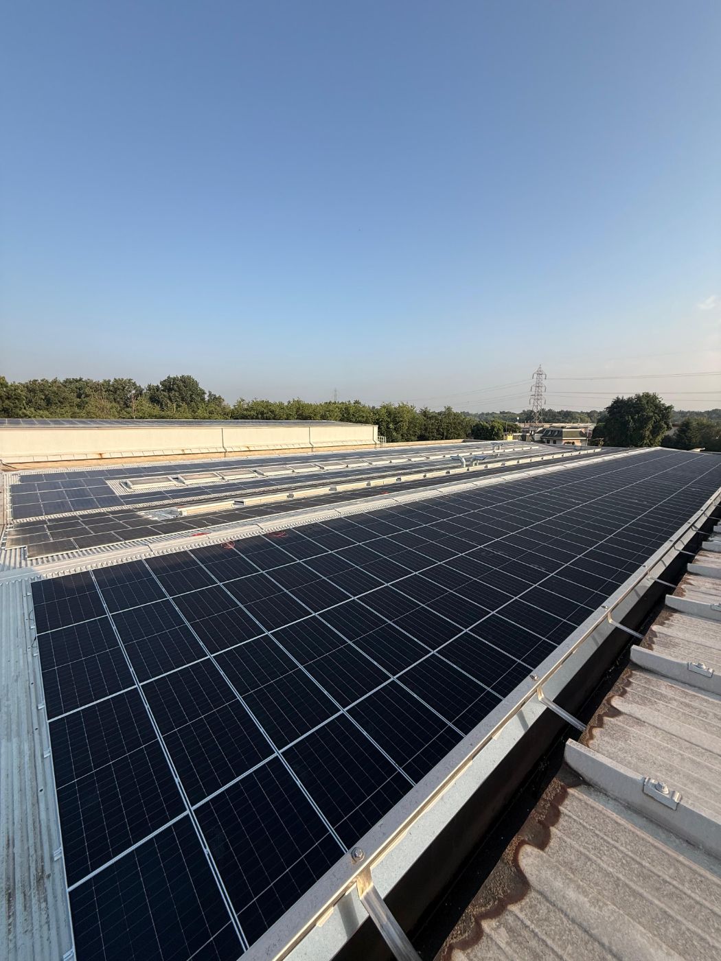 Campo fotovoltaico su copertura
